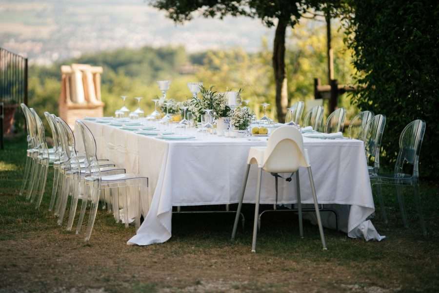 foto del tavolo apparecchiato alla tenuta san lorenzo vecchio foligno per il micro wedding di Erik e Stina